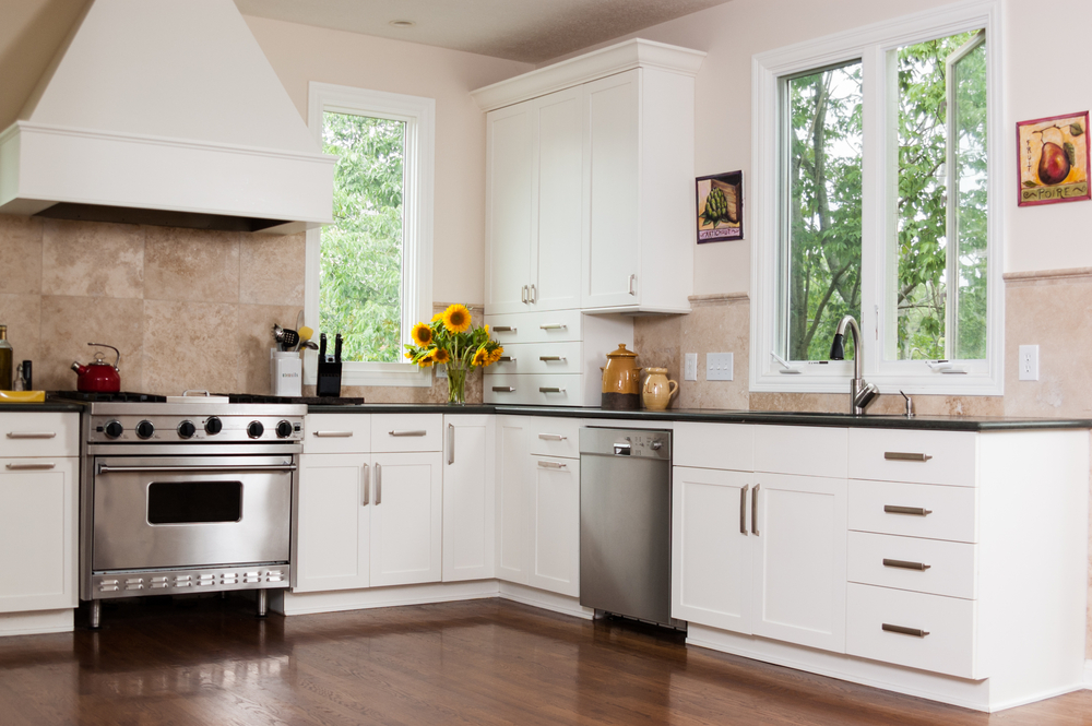 Cocinas blancas: diseños perfectos para iluminar tu hogar